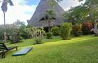 5 Bed Villa with En Suite at Beach Road - 2