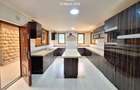 5 Bed Townhouse with En Suite at Lavington Green - 10
