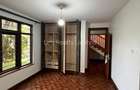 5 Bed Townhouse with En Suite in Lavington - 8