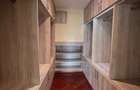 5 Bed Townhouse with En Suite in Lavington - 9