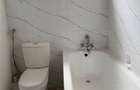 5 Bed House with En Suite in Lavington - 15