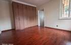4 Bed Townhouse with En Suite in Brookside - 11