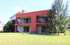 4 Bed Townhouse with En Suite in Runda - 2