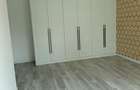 5 Bed Townhouse with En Suite at Lavington - 19