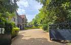 5 Bed Townhouse with En Suite at Convent Drive - 2