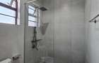 5 Bed House with En Suite at Membley - 12
