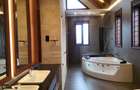 4 Bed House with En Suite in Runda - 17