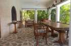 4 Bed Villa with En Suite at Bofa - 5