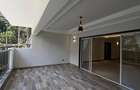 3 Bed Apartment with En Suite at Riverside Drive - 2