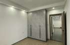 2 Bed Apartment with Gym at Riverside Drive - 7