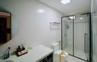 Studio Apartment with En Suite at 2026-234 - 9