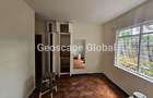 4 Bed House with En Suite in Runda - 12