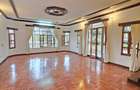 5 Bed House with En Suite at Old Runda - 12
