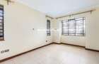 4 Bed Apartment with En Suite in Parklands - 12