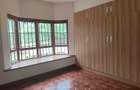 5 Bed Townhouse with En Suite in Runda - 19