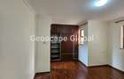 5 Bed House with En Suite in Lavington - 7