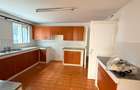 4 Bed Villa with En Suite in Hill View - 6