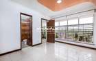 4 Bed Apartment with En Suite in Parklands - 7