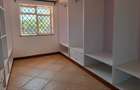 5 Bed House with En Suite in Runda - 10