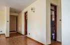 3 Bed Apartment with En Suite at Riverside Drive - 18