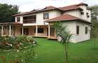 5 Bed House with En Suite at Flem Tree - 5