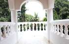 5 Bed House with En Suite in Runda - 12