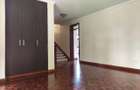 5 Bed Townhouse with En Suite at Lavington - 6