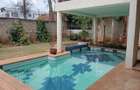 5 Bed Townhouse with En Suite in Lavington - 12