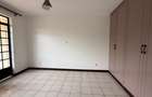 4 Bed Apartment with En Suite in Riverside - 8