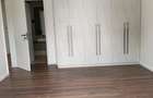 5 Bed Townhouse with En Suite at Lavington - 14