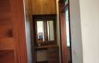 5 Bed Townhouse with En Suite at Westlands - 7