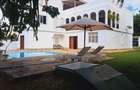 4 Bed House with En Suite in Diani - 1