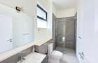 4 Bed Apartment with En Suite at Riverside Drive - 4