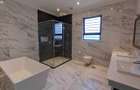 6 Bed House with En Suite in Runda - 9