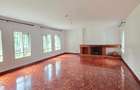 4 Bed House with En Suite at Hillview Estate. - 8