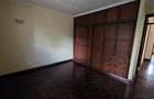 5 Bed Townhouse with En Suite at Lavington - 6
