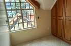 5 Bed Townhouse with En Suite at Westlands - 4