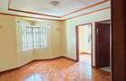 5 Bed Townhouse with En Suite at Lavington - 12