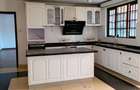 5 Bed Townhouse with En Suite in Runda - 4