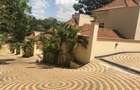 4 Bed Townhouse with En Suite in Kyuna - 1