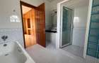 5 Bed House with En Suite in Runda - 14