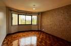 3 Bed Apartment with En Suite at Hatheru Road - 8