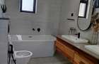 4 Bed House with En Suite in Loresho - 11