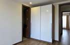 4 Bed Apartment with En Suite at Riverside Drive. - 18