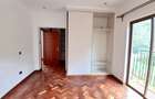 5 Bed Townhouse with En Suite at Lavington - 20