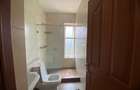 4 Bed Apartment with En Suite in Parklands - 17