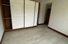 2 Bed Apartment with En Suite in Westlands Area - 10