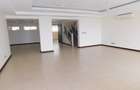 3 Bed Apartment with En Suite at City Mall - 6