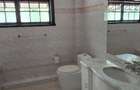 4 Bed Townhouse with En Suite at Riverside Drive - 8
