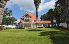 5 Bed Villa with En Suite in Runda - 1